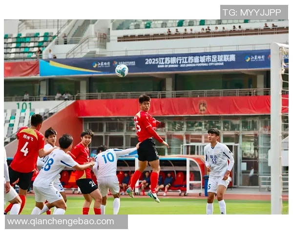 著名足球球星因涉嫌违法被警方逮捕引发社会广泛关注