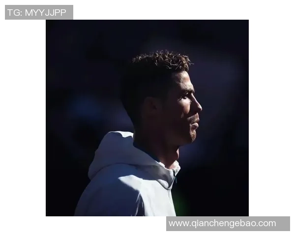 足球12号球星头像精选展示 领略足球世界中不可忽视的传奇人物风采